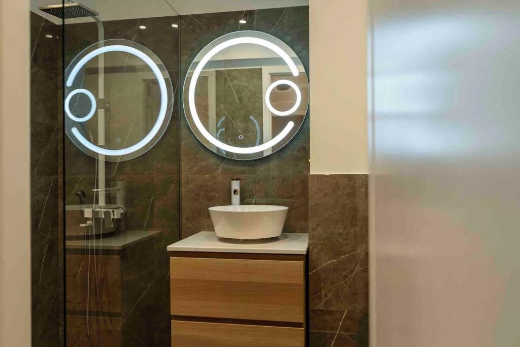 Appartement Stunning Views 2Br Intercontinental Flat à Bucarest Extérieur photo