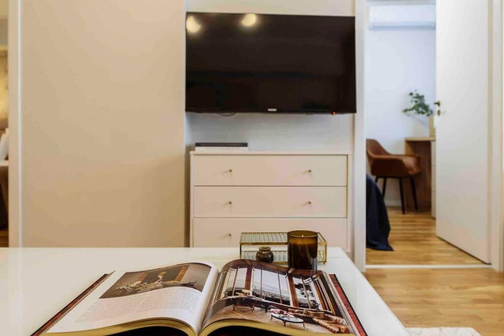 Appartement Stunning Views 2Br Intercontinental Flat à Bucarest Extérieur photo